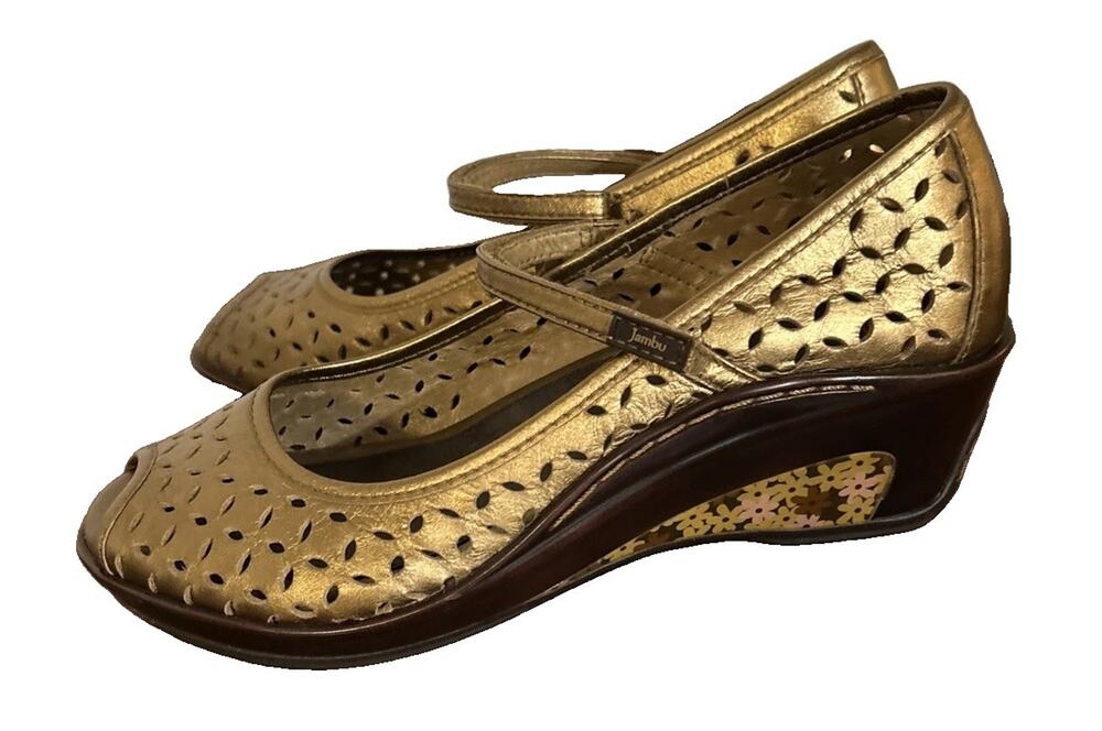 Jambu Fluto Sport Wedge Shoes Gold Leather Peep Toe Womens Size 6 EUC!